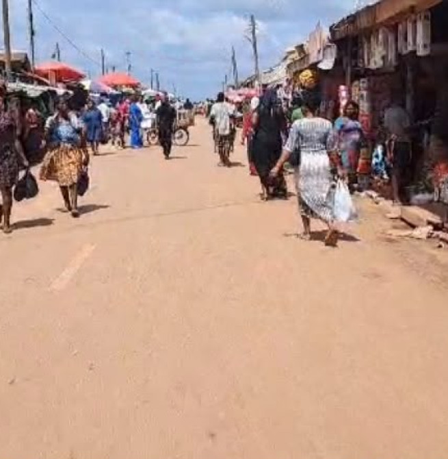 Market women in Sunyani appeal for space