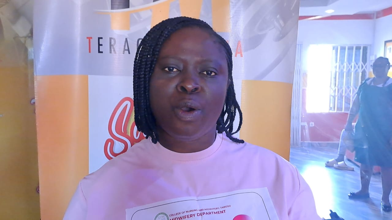 Midwife urges women to self-examine their breast regularly