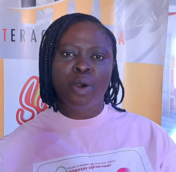 Midwife urges women to self-examine their breast regularly