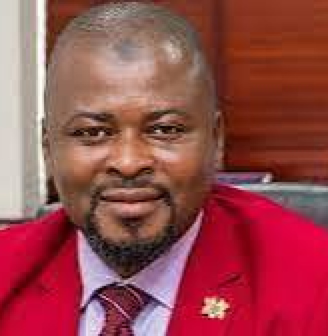 Wenchi MP presents B-STEM materials to Nchiraa Islamic Basic School